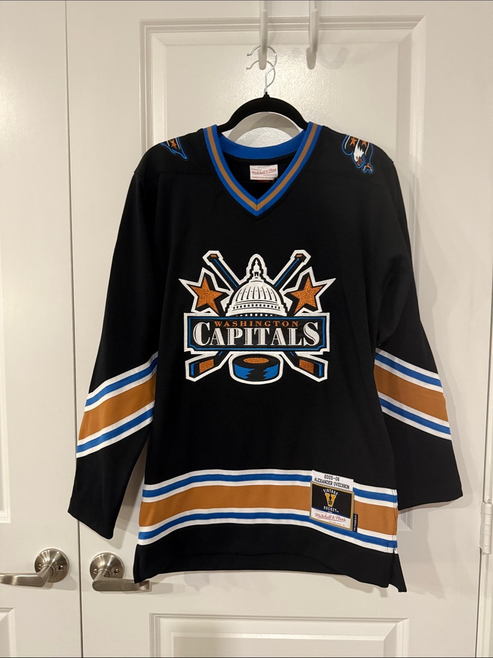 Mitchell & Ness NHL Alex Ovechkin #8 size S jersey